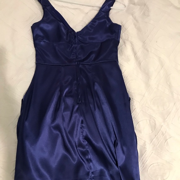 Formal dress - Picture 3 of 3